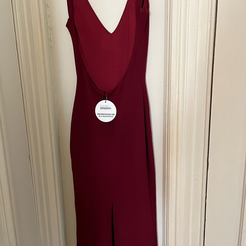 Elegant Burgundy Sleeveless Dress
